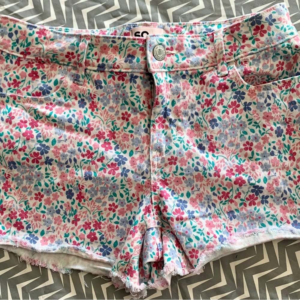 SO girls floral shorts size 16